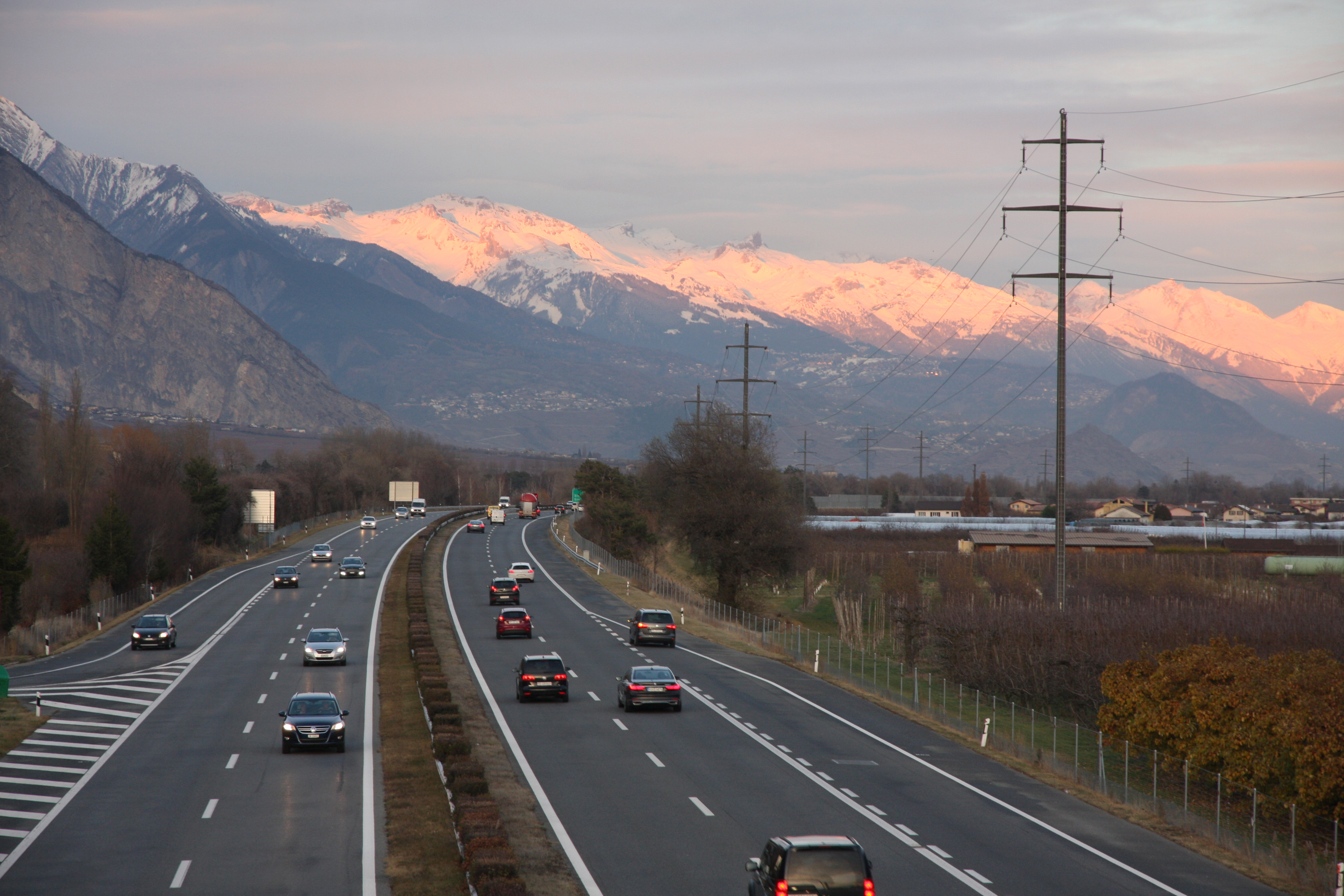 Retour des travaux sur l'autoroute aux abords de Martigny